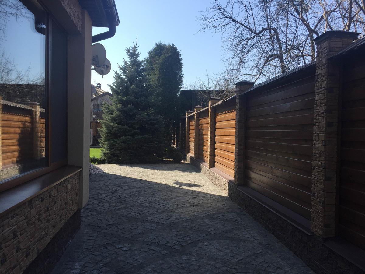 Dating Hotel Cherry Twins (Adults Only) Kiev Exterior foto
